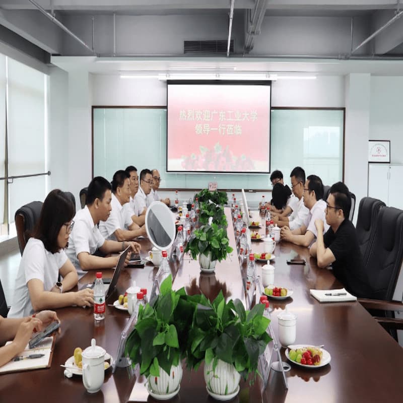 Une base de formation supérieure entre l'Université de technologie du Guangdong et le groupe technologique Jianyuanda a été créée